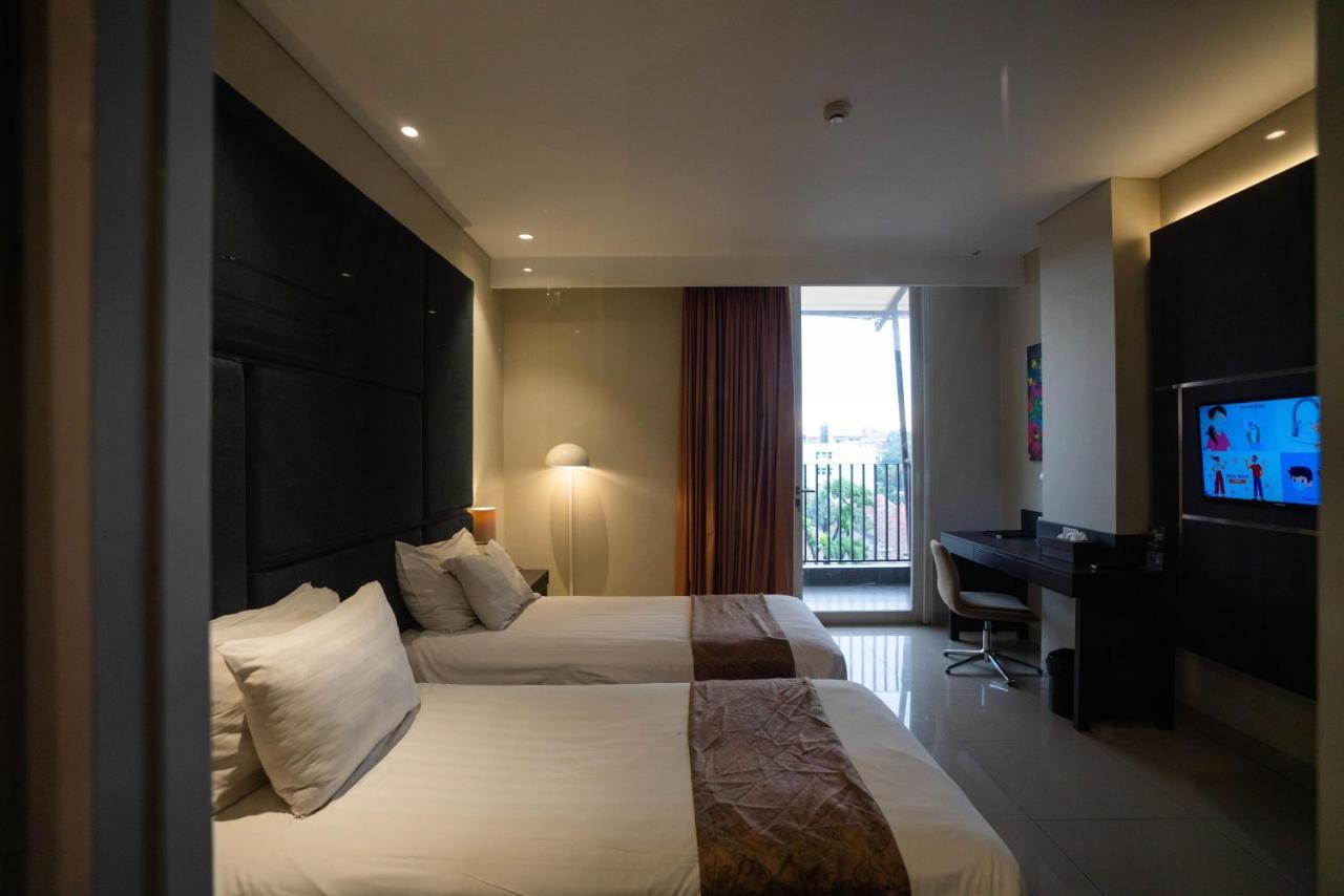 בנדונג Grandia Hotel מראה חיצוני תמונה
