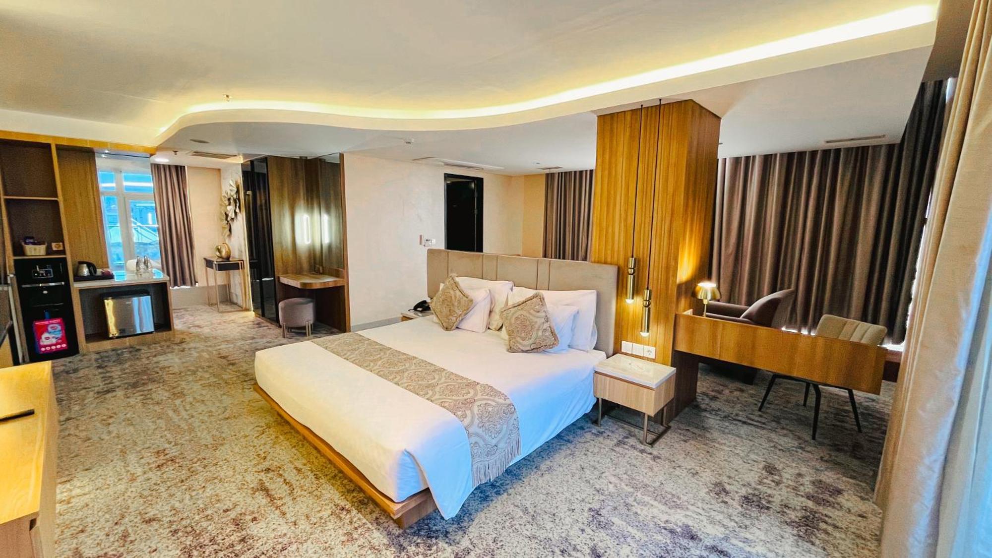 בנדונג Grandia Hotel מראה חיצוני תמונה
