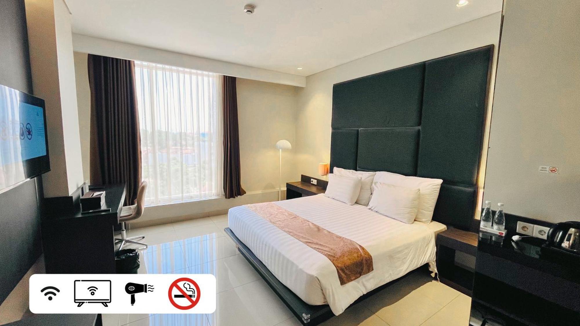 בנדונג Grandia Hotel מראה חיצוני תמונה