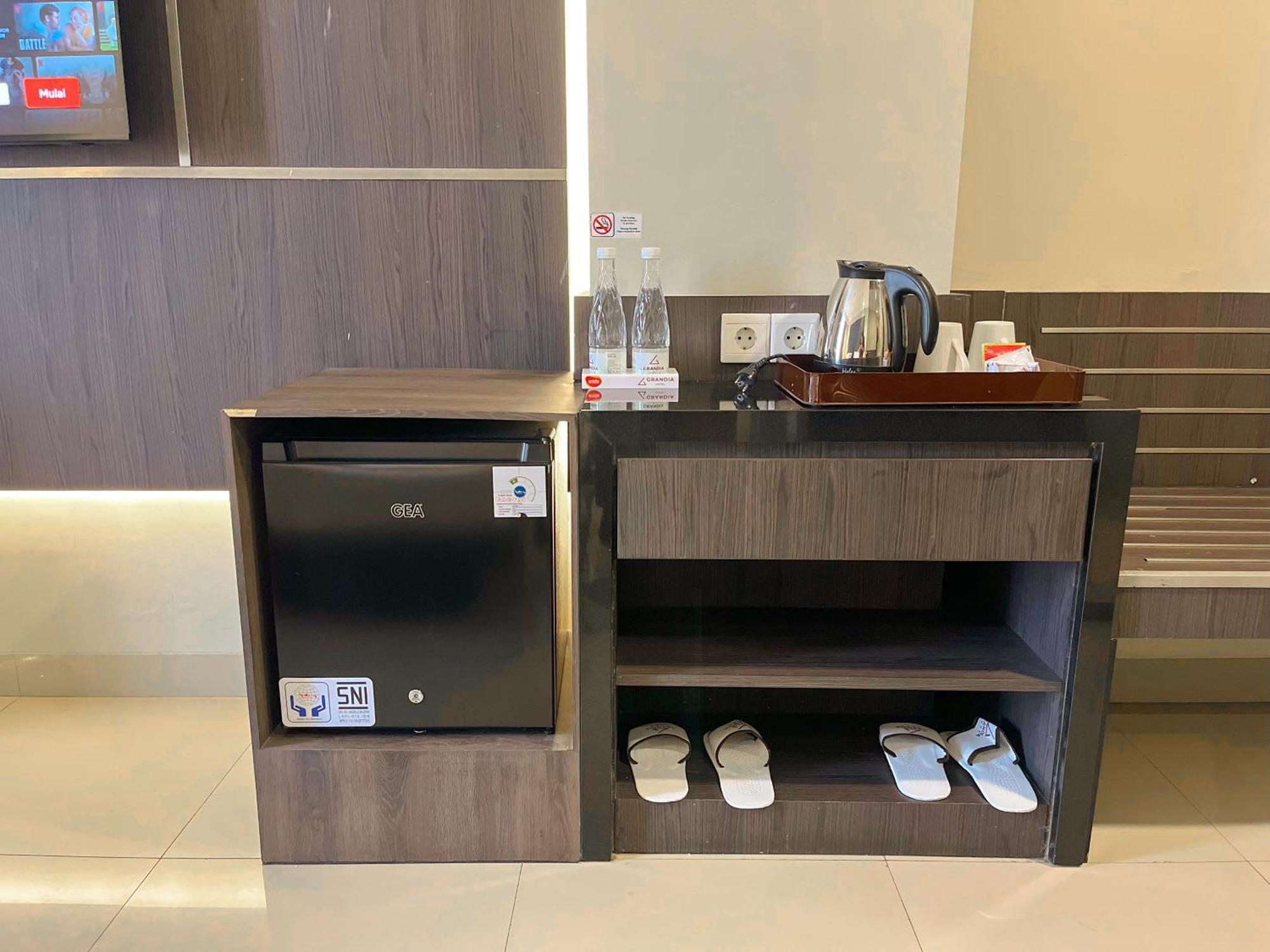 בנדונג Grandia Hotel מראה חיצוני תמונה
